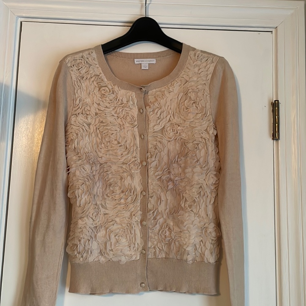 New York & Co Rosette Front Camel Cardigan XS